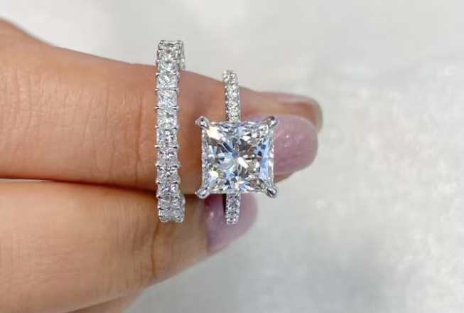 Why a 2 Carat Princess Cut Diamond Ring Shines Brighter in Lab Grown Form